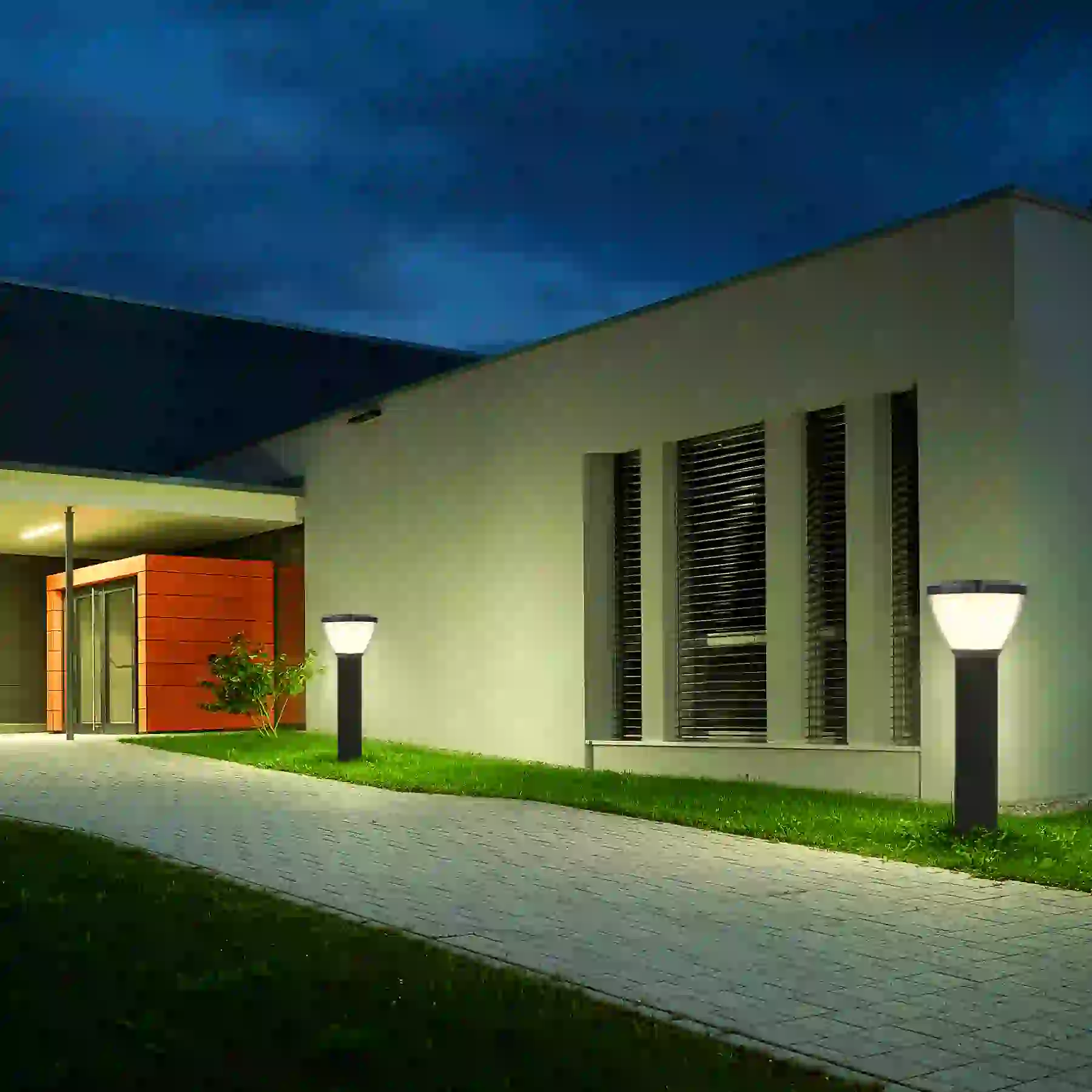 CPD-1106 solar light beside a patio seating area