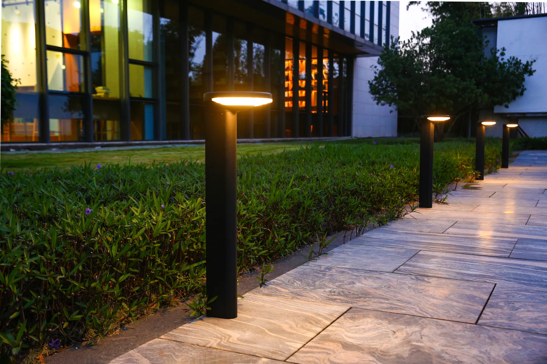 CPD-8804 Solar Pillar Light