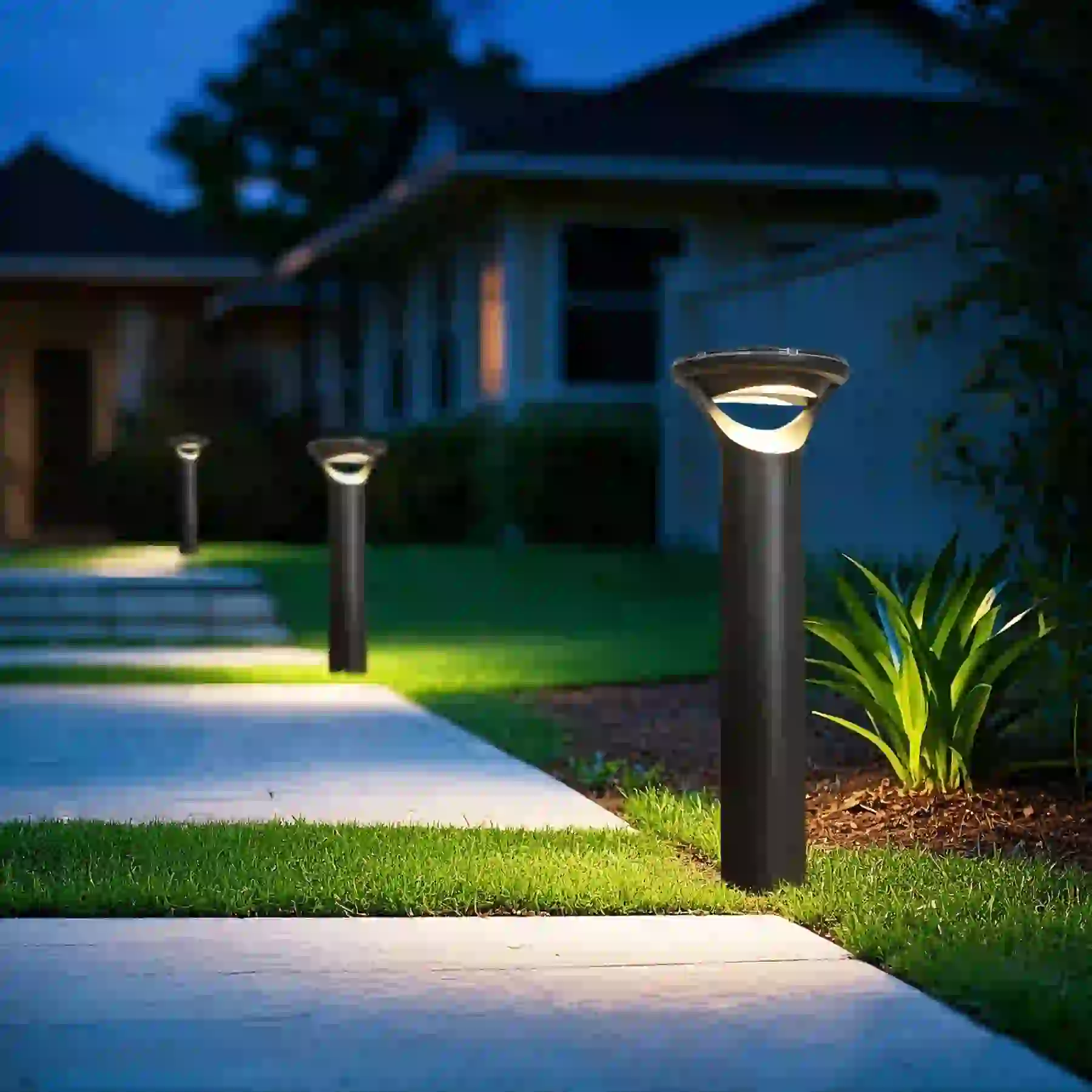 CPD-9208 solar lights in a courtyard
