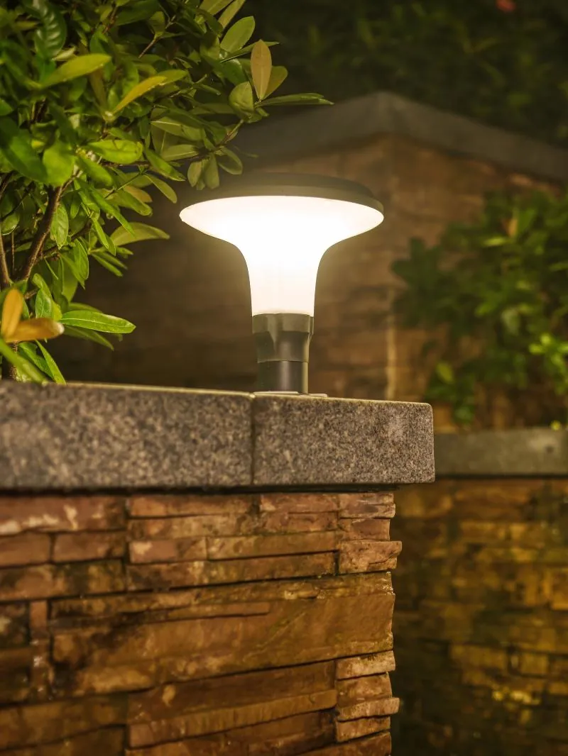 ZTD-1004 Solar Pillar Light installed at a pillar-top site at dusk