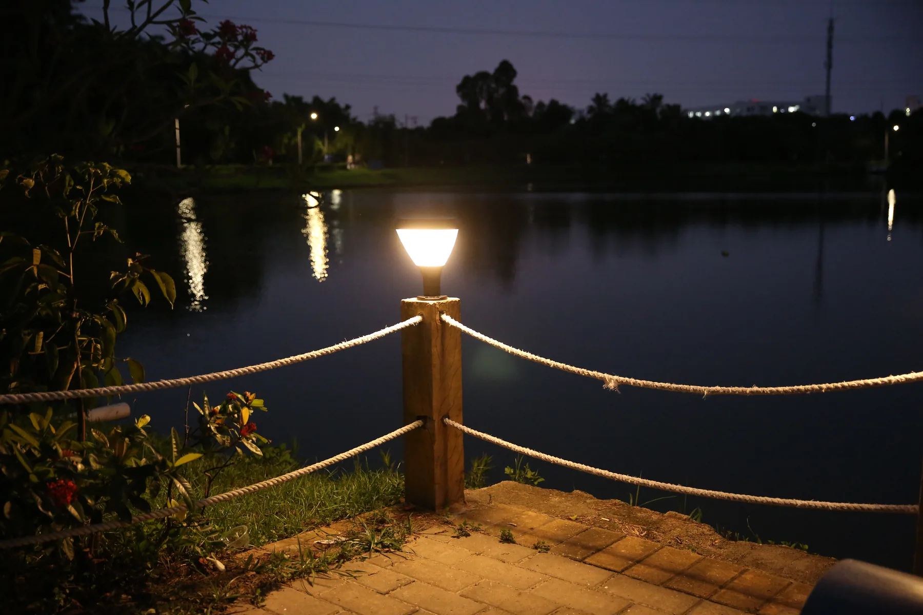 ZTD-2104 Solar Pillar Light